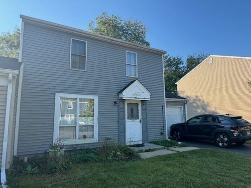 29W441 Butternut Ln, Warrenville, IL, 60555-2635 | Card Image