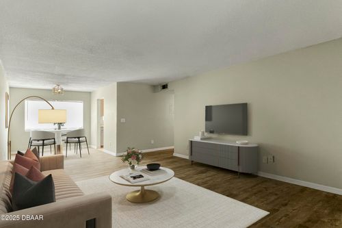 2090-303 Ridge Blvd, SOUTH DAYTONA, FL, 32119-2992 | Card Image
