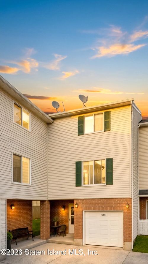 515 Ilyssa Way, Staten Island, NY, 10312 | Card Image