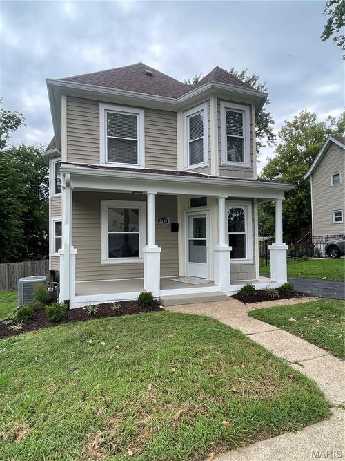 2107 Alameda Ave, Maplewood, MO, 63143-1303 | Card Image