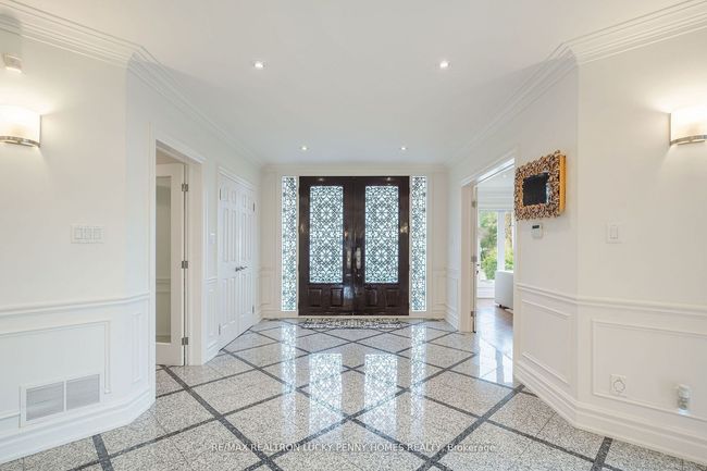 16 Noble St, House other with 7 bedrooms, 6 bathrooms and 12 parking in Markham ON | Image 16