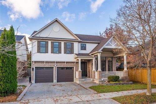 1351 Mcguffin Gate, Milton, ON, L9T6M3 | Card Image