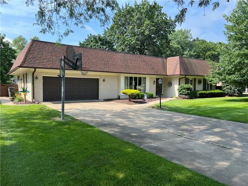 10 Lincolnshire Ave, Danville, IL, 61832-1609 | Card Image