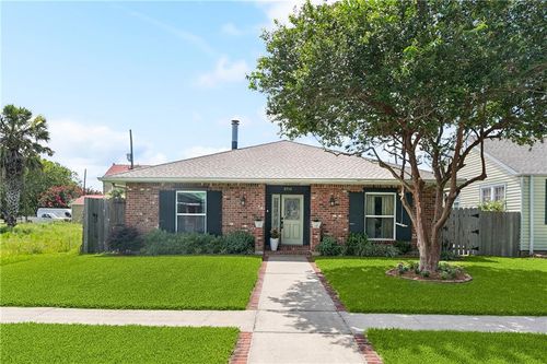 5714 Vicksburg St, New Orleans, LA, 70124-2839 | Card Image