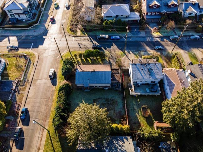 780 16 Th St E, House other with 4 bedrooms, 2 bathrooms and 4 parking in North Vancouver BC | Image 4