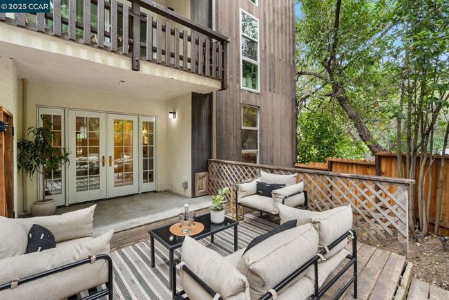 101 - 2 Panoramic Way, Condo with 2 bedrooms, 1 bathrooms and 1 parking in Berkeley CA | Image 23