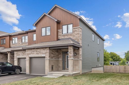 370 Labelle St, Embrun, ON, K0A1W0 | Card Image