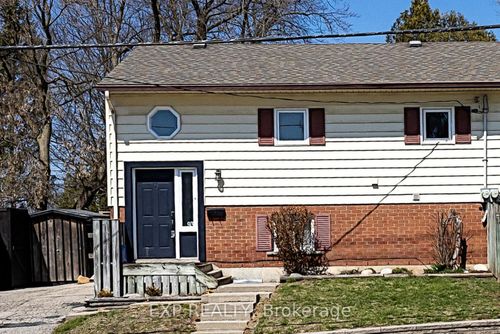 93 King St E, Ingersoll, ON, N5C1G6 | Card Image
