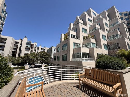 414-220 Lombard St, San Francisco, CA, 94111-1158 | Card Image