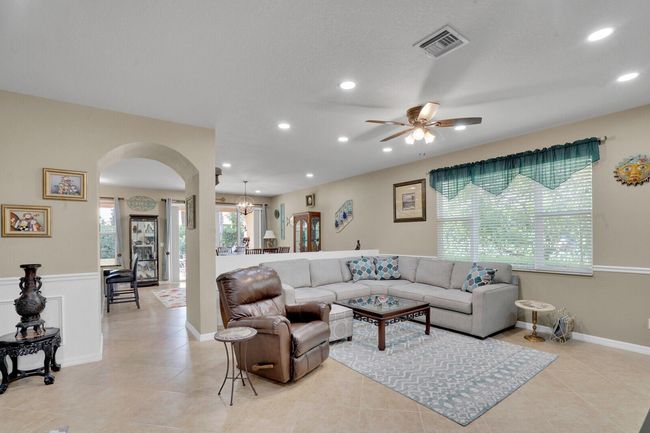 212 Behring Way, House other with 3 bedrooms, 3 bathrooms and null parking in Jupiter FL | Image 5