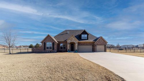 8280 Prairie Ridge Road, Yukon, OK, 73099 | Card Image