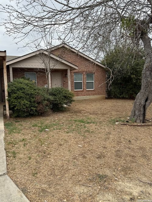 8915 Slumber Ln, Converse, TX, 78109-1014 | Card Image