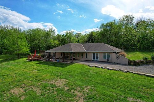 16245 62nd St, Oskaloosa, KS, 66066-4180 | Card Image