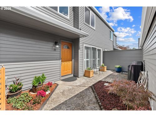 31 Greenridge Ct, Lake Oswego, OR, 97035-1428 | Card Image