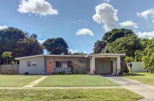 328 E Jasmine Dr, Lake Park, FL, 33403-2717 | Card Image