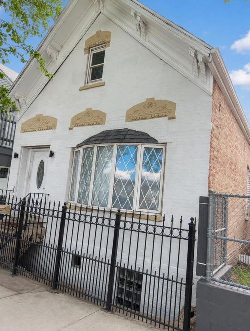 0-1439 W 16th St, CHICAGO, IL, 60608-2110 | Card Image