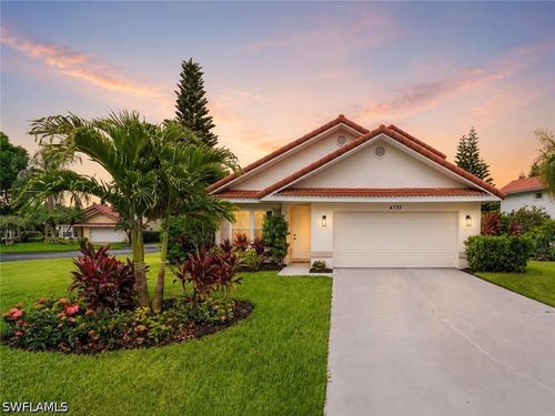 4775 Europa Dr, NAPLES, FL, 34105-5643 | Card Image