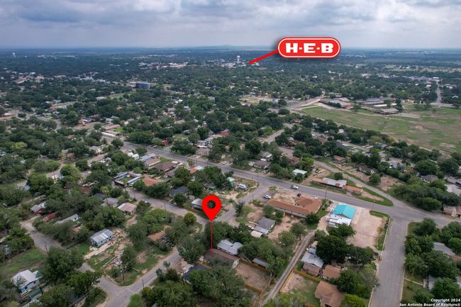 703 W Cargile St, House other with 3 bedrooms, 2 bathrooms and null parking in Uvalde TX | Image 22