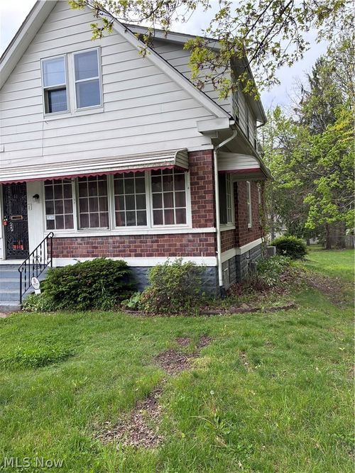 1546 White Avenue, Akron, OH, 44307 | Card Image