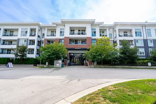 d111-8150 207 St, Langley, BC, V2Y4J5 | Card Image