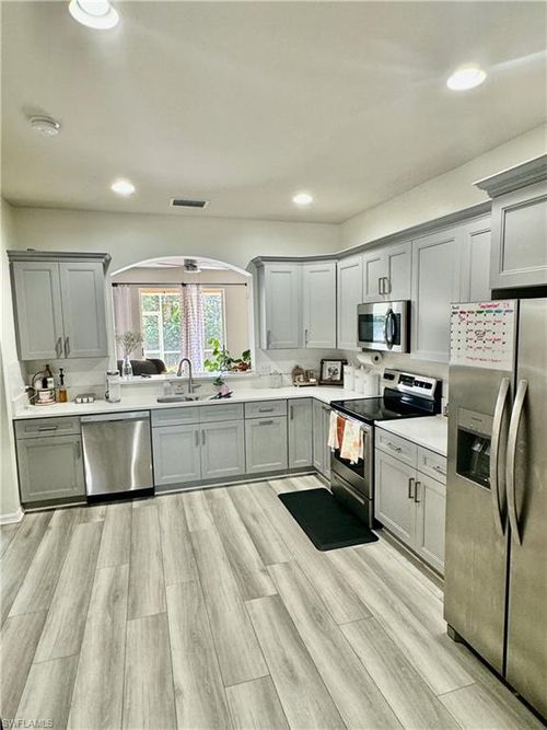 3-9813 Foxhall Way, ESTERO, FL, 33928-3096 | Card Image