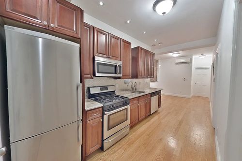 206-749 9th Ave, New York, NY, 10019-6799 | Card Image