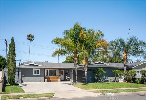 7661 Ontario Dr, Huntington Beach, CA, 92648 | Card Image