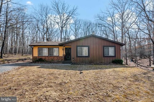 1345 Sideling Mountain Trl, GREAT CACAPON, WV, 25422-3631 | Card Image