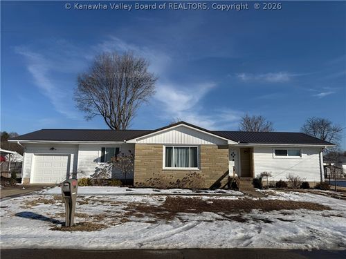 2808 Meadowbrook Dr, Point Pleasant, WV, 25550-2132 | Card Image