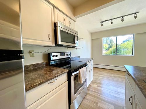 307-5127 Irving St, Burnaby, BC, V5H1T6 | Card Image