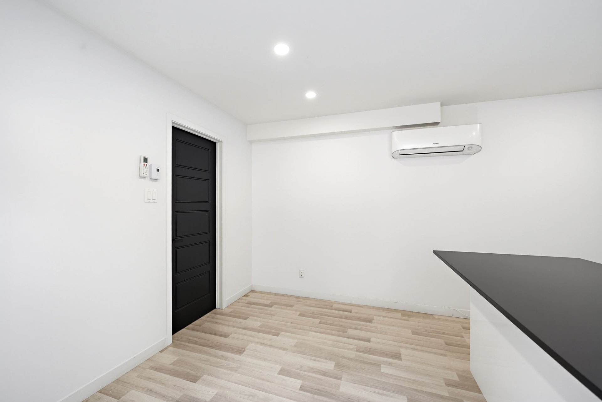 Residential Lease in Montréal (Côte-des-Neiges/Notre-Dame-de-Grâce) 2