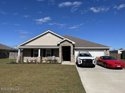 8768 Palmetto Drive, Ocean Springs, MS, 39564 | Card Image