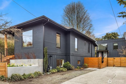 4408 Thackeray Place Ne, Seattle, WA, 98105 | Card Image
