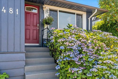 481 Drake St, Nanaimo, BC, V9S2S8 | Card Image