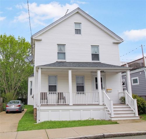 4 Atlantic St, Newport, RI, 02840-3903 | Card Image