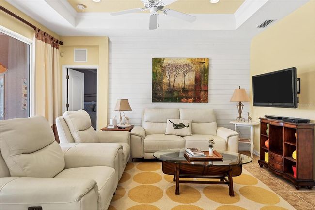 Living Room | Image 12