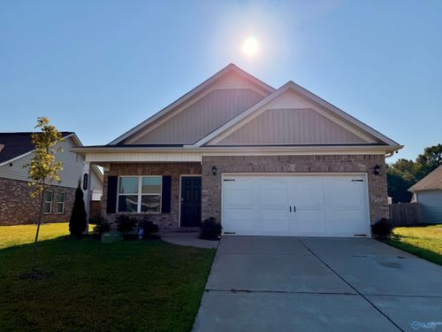 205 Fairbrook Dr, New Market, AL, 35761-4701 | Card Image
