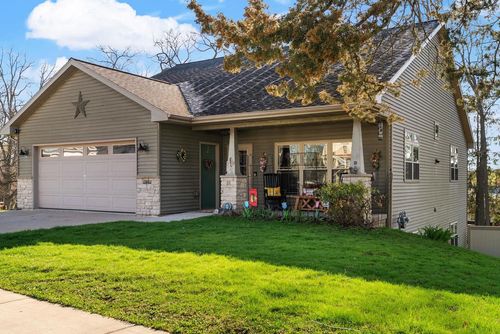919 S Spring St, Beaver Dam, WI, 53916-2831 | Card Image