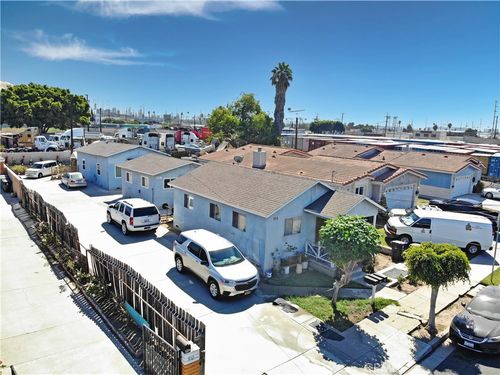 908 Mcfarland Ave, Wilmington, CA, 90744 | Card Image