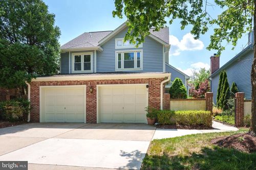 5 Hampstead Ct, Princeton, NJ, 08540-7075 | Card Image