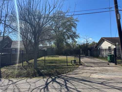 4309 Delhi St, Houston, TX, 77022-4041 | Card Image