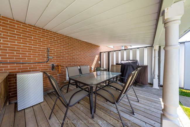 8 Petunias Rd, House attached with 4 bedrooms, 2 bathrooms and 3 parking in Brampton ON | Image 38