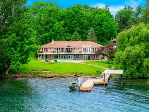 {{alt}} | Card Image