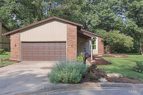 13 Dogwood Ln, Glen Carbon, IL, 62034-2704 | Card Image
