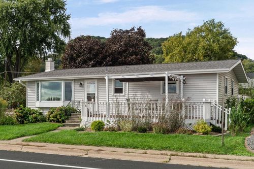 780 River St, Dakota, MN, 55925-7164 | Card Image