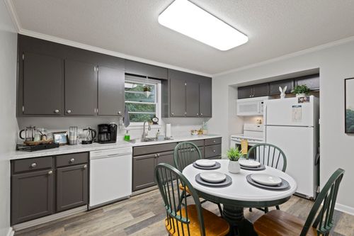 25 County Cork Dr, Greenville, SC, 29611-1801 | Card Image