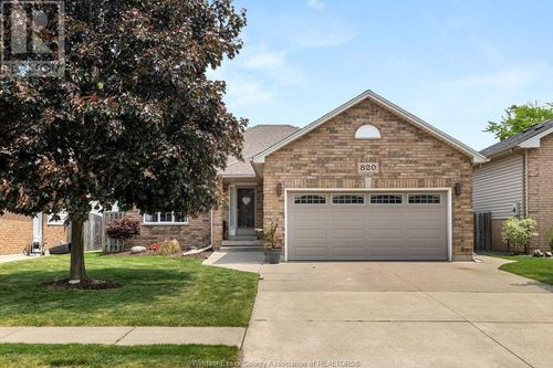 820 Revland Dr, Tecumseh, ON, N8N5B2 | Card Image
