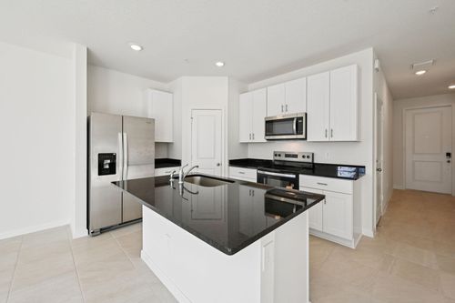 655 Salisbury Cir, Fort Pierce, FL, 34982-3990 | Card Image