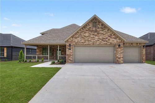 2103 N Chanae St, Siloam Springs, AR, 72761 | Card Image