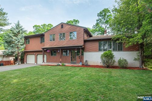 12 Abbott Rd, Wayne, NJ, 07470-5511 | Card Image
